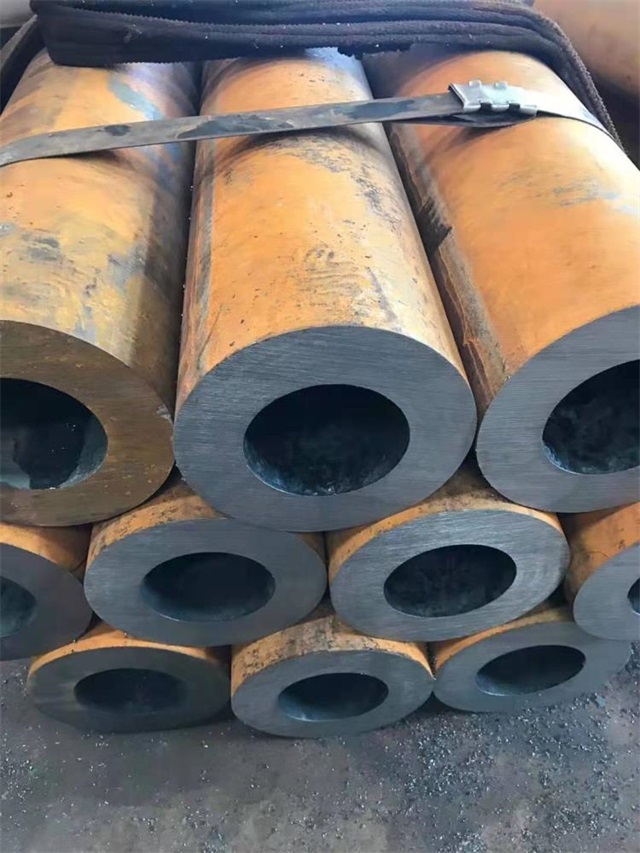 黑河20号厚壁无缝钢管